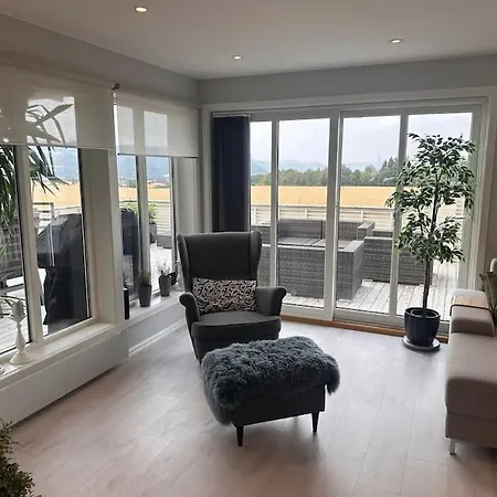 Stor Enebolig Syd Villa *