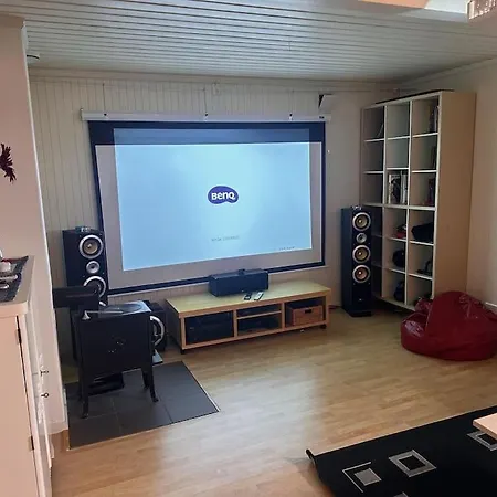 Stor Enebolig Syd Villa *