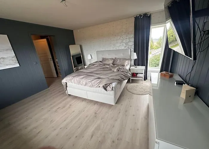 וילה Stor Enebolig Syd