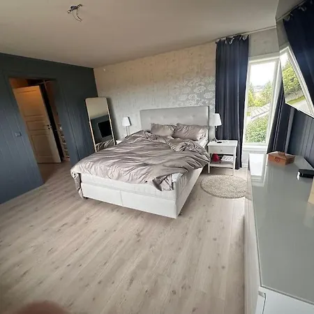 Villaer Stor Enebolig Syd